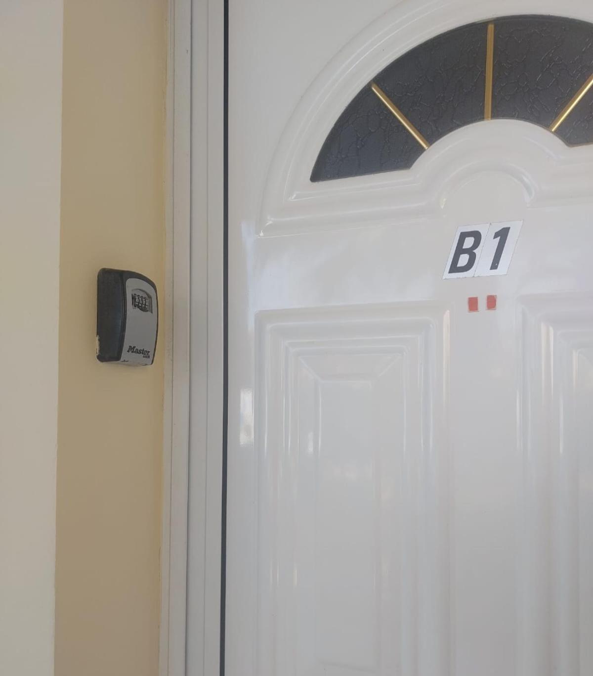 Joanne'S Cosy 1 Bdrm Apt Paphos Exterior photo